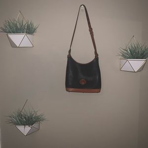 Vintage Dooney & Bourke leather purse.